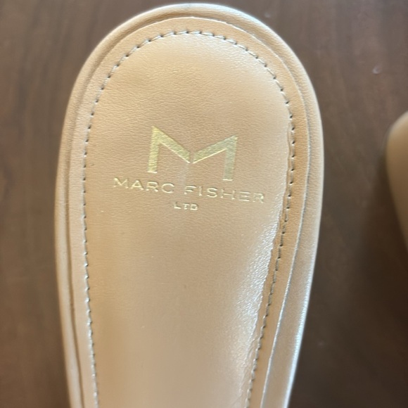 Marc Fisher Tan Block Heeled Mules with Woven Design/ Size 10M - Picture 2 of 9